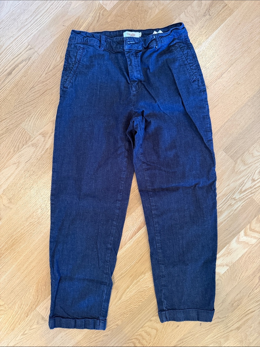Women’s Dark Blue Oraije Paris Sz 42 US 8/10. Dark blue denim trousers. Cuffed.